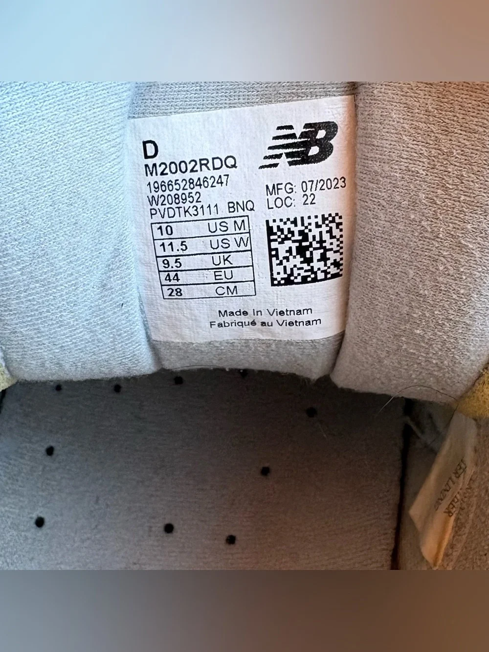 Men’s New Balance Protection Pack in Sandstone.  Good condition.  Size 10